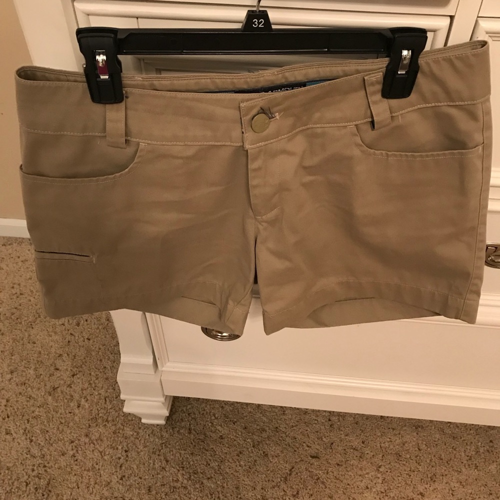Barely worn Under Armour shorts